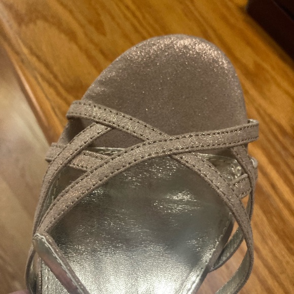 Pink shimmery heels - Picture 3 of 3